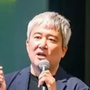 宮澤 秀右 氏